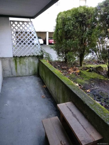 #111-900 Tolmie Ave, Victoria, BC 