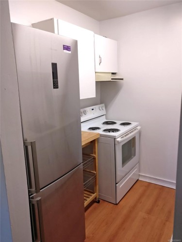 #111-900 Tolmie Ave, Victoria, BC 