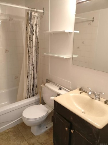 #111-900 Tolmie Ave, Victoria, BC 