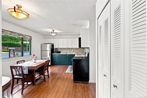 2247 Rosstown Rd, Nanaimo, BC 