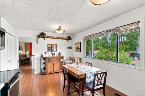 2247 Rosstown Rd, Nanaimo, BC 
