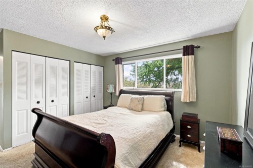 2247 Rosstown Rd, Nanaimo, BC 