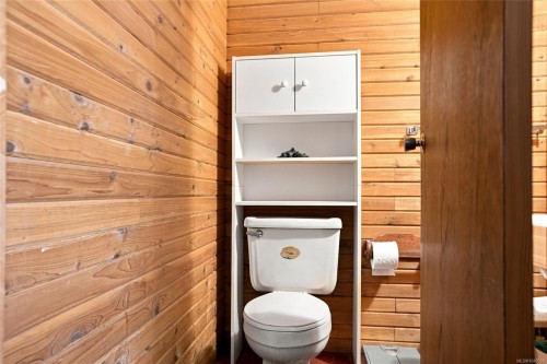 2247 Rosstown Rd, Nanaimo, BC 