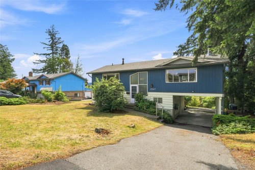 2247 Rosstown Rd, Nanaimo, BC 