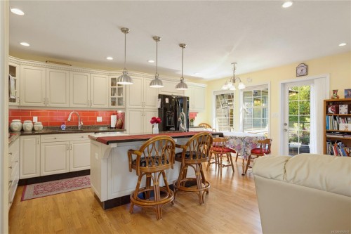 6023 Sterling Dr, Duncan, BC 