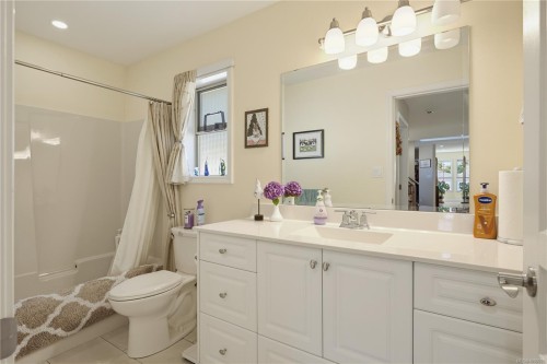 6023 Sterling Dr, Duncan, BC 