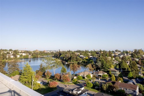 #211-1075 Tillicum Rd, Esquimalt, BC 