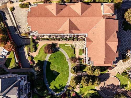 #404-1335 Bear Mountain Pkwy, Langford, BC 