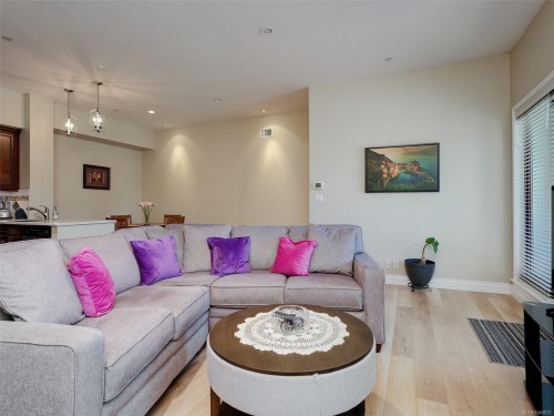 #404-1335 Bear Mountain Pkwy, Langford, BC 