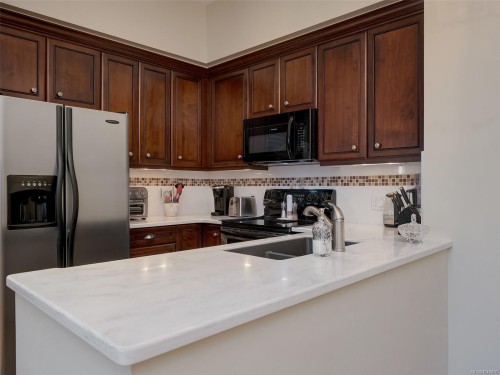 #404-1335 Bear Mountain Pkwy, Langford, BC 