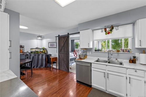 384 Mckillop Dr, Parksville, BC 