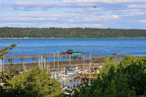 725 Thulin St, Campbell River, BC 