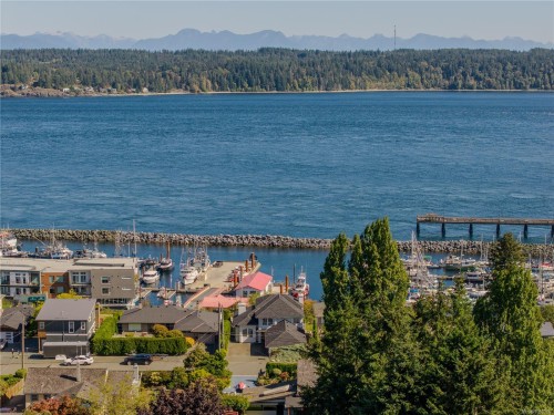725 Thulin St, Campbell River, BC 
