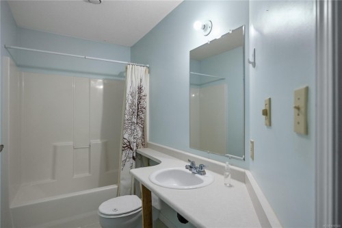 725 Thulin St, Campbell River, BC 