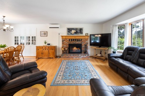 1348 Oakwood Pl, Duncan, BC 