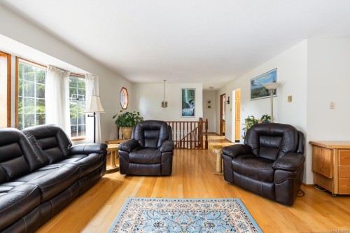 1348 Oakwood Pl, Duncan, BC 
