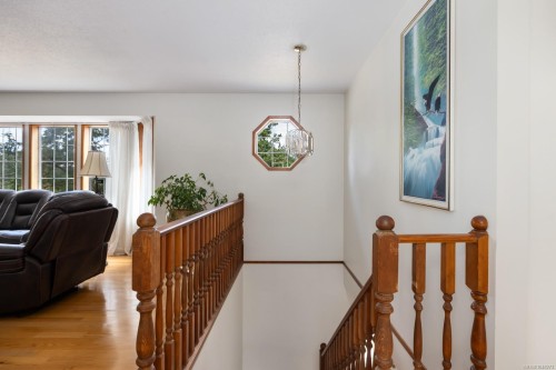 1348 Oakwood Pl, Duncan, BC 