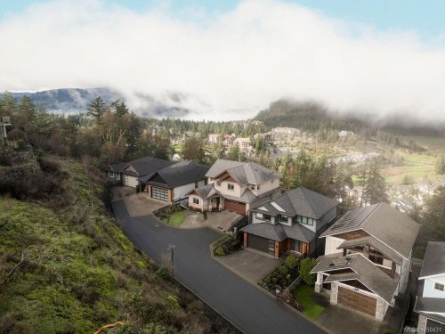 #110-1177 Deerview Pl, Langford, BC 