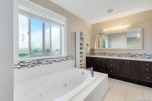 #110-1177 Deerview Pl, Langford, BC 