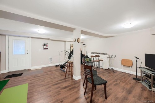 #110-1177 Deerview Pl, Langford, BC 