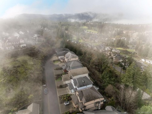 #110-1177 Deerview Pl, Langford, BC 