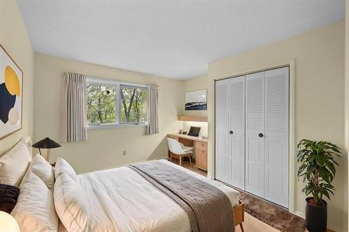 193 Robindale Rd, Winnipeg, MB 