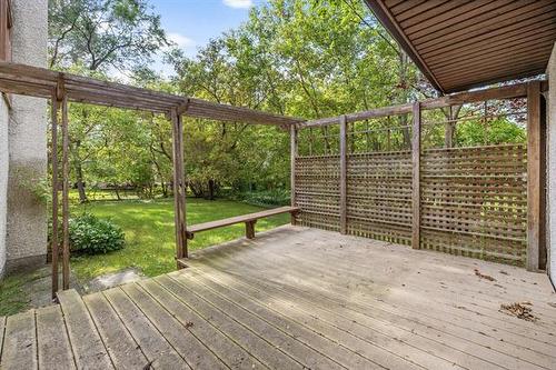 193 Robindale Rd, Winnipeg, MB 