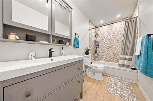 286 Armstrong Ave, Winnipeg, MB 