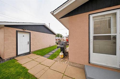 286 Armstrong Ave, Winnipeg, MB 