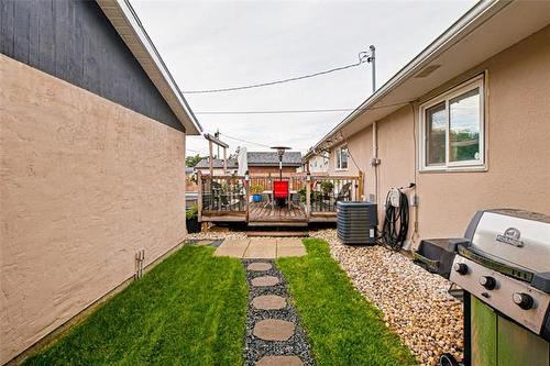 286 Armstrong Ave, Winnipeg, MB 