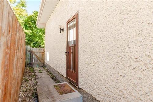 70 Millbrook Lane, Winnipeg, MB 