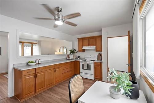 577 Cedarcrest Dr, Winnipeg, MB 