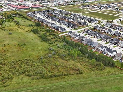 1016 Gunn Rd, Winnipeg, MB 