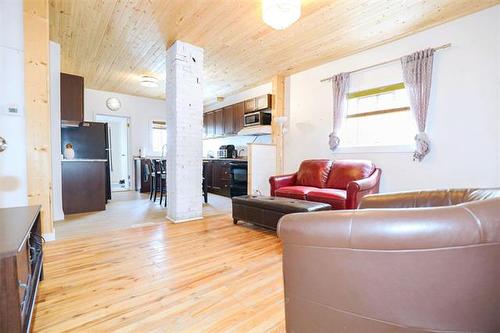 953 William Ave, Winnipeg, MB 