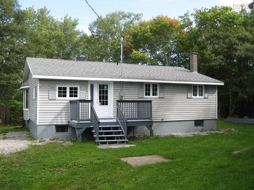 379 Old Port Mouton Road, White Point, NS 