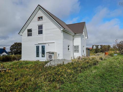 32 Church Road, Clark'S Harbour, NS 