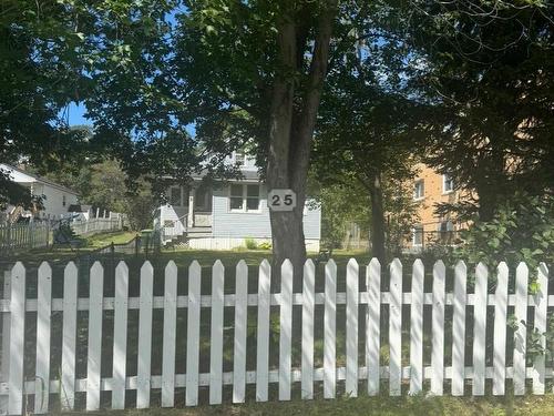 25 Primrose Street, Dartmouth, NS 