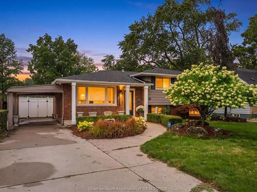 4113 Roseland Drive East, Windsor, ON 