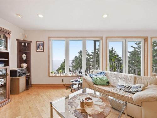 552 Ketch Harbour Road, Portuguese Cove, NS 