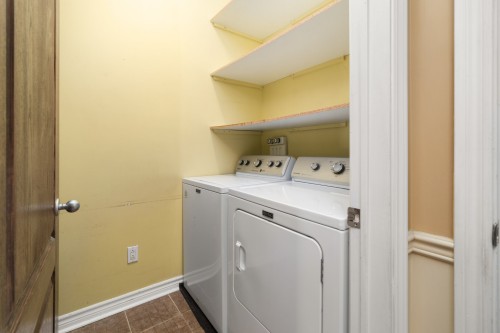 Salle de lavage - 918 Mtée St-Robert, Saint-Lazare, QC 