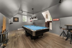 Mezzanine - 