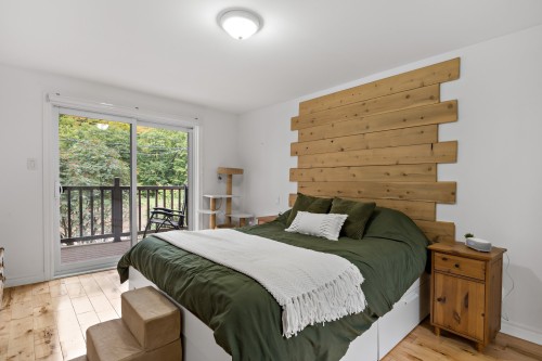 Chambre à coucher principale - 77 Ch. Du Lac-De-La-Carpe, Lac-Des-Plages, QC 