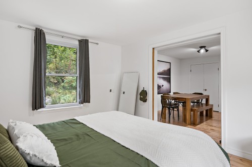 Chambre à coucher principale - 77 Ch. Du Lac-De-La-Carpe, Lac-Des-Plages, QC 