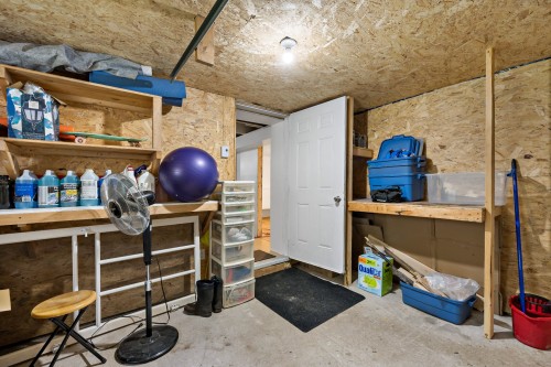 Atelier - 77 Ch. Du Lac-De-La-Carpe, Lac-Des-Plages, QC 