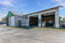 Garage - 