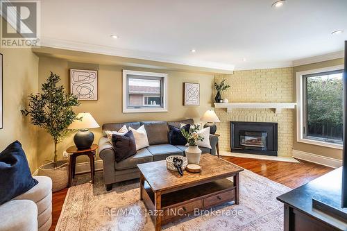106 Tilman Circle, Markham (Markham Village), ON 