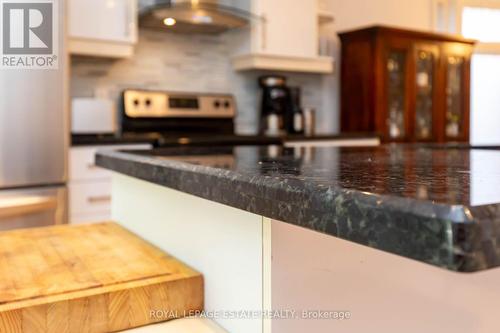 48 Bloomfield Avenue, Toronto, ON 