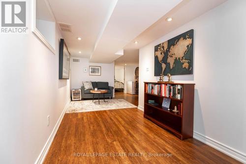 48 Bloomfield Avenue, Toronto, ON 