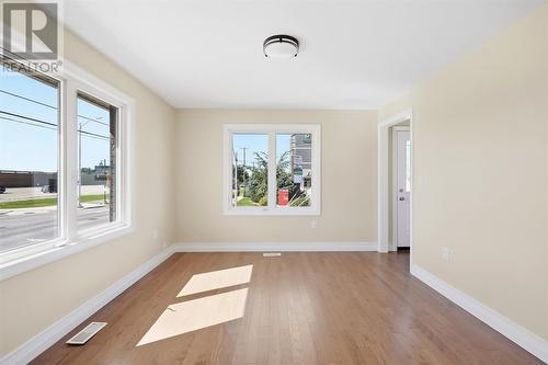 56 Dennis St, Sault Ste. Marie, ON 