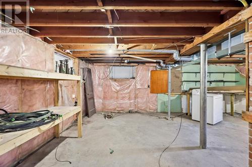 56 Dennis St, Sault Ste. Marie, ON 